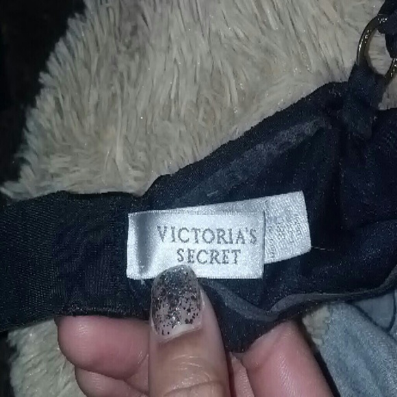 Victoria Secret Bra - Picture 3 of 4