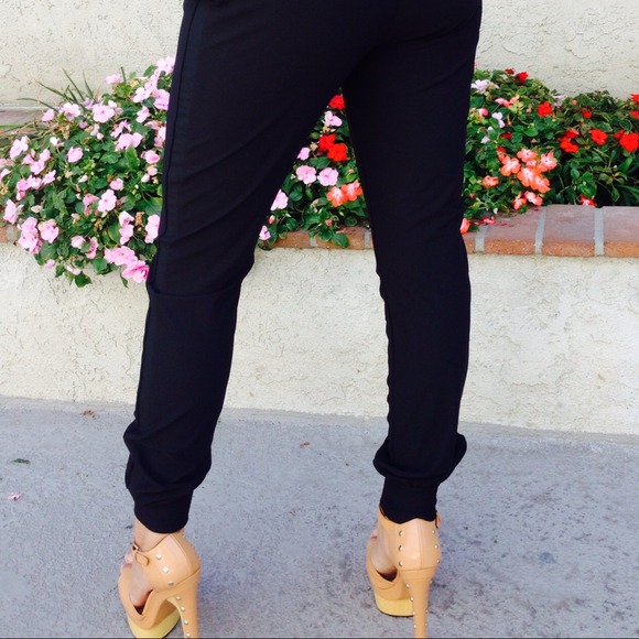 Cuff Harem Style pants with tuxedo stripe - Picture 4 of 4