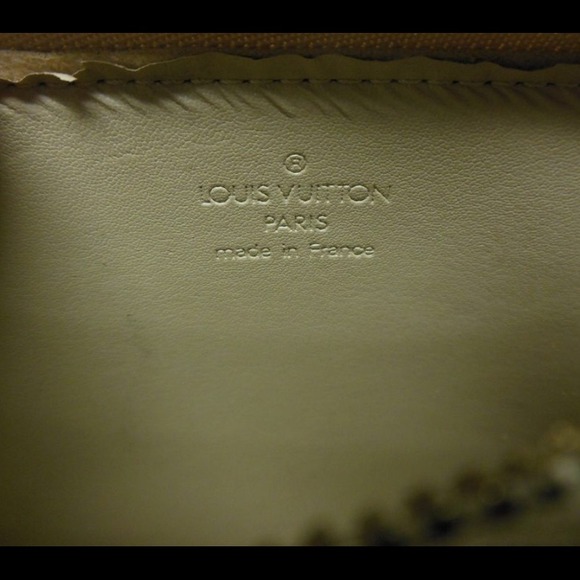 Louis Vuitton Beige Vernis Pochette