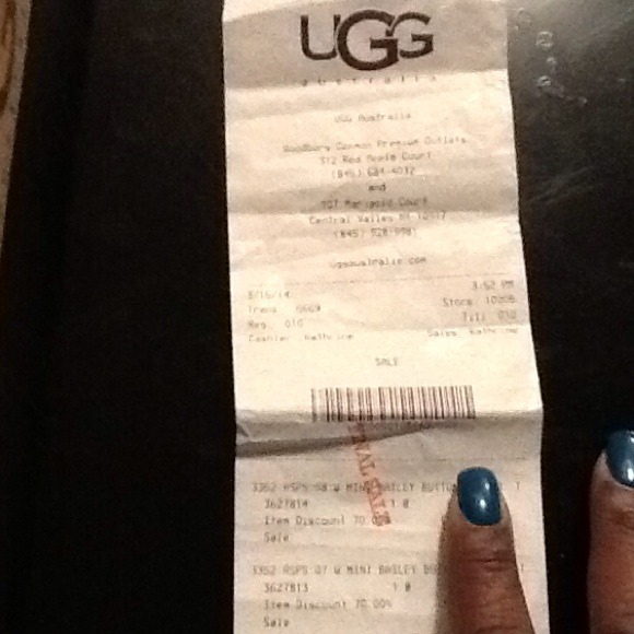 Authentic UGGS - Picture 2 of 3