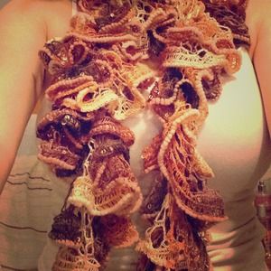 Ruffle scarf