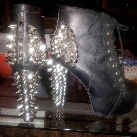 Jeffery Campbell spiked litas
