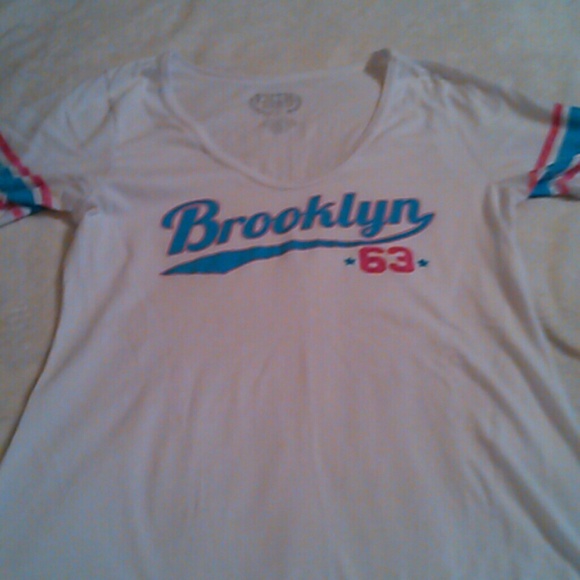 Top - Picture 2 of 3