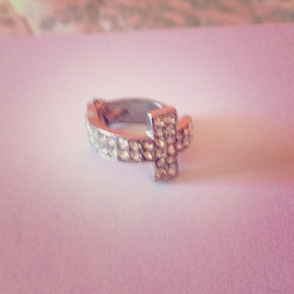 Cross ring
