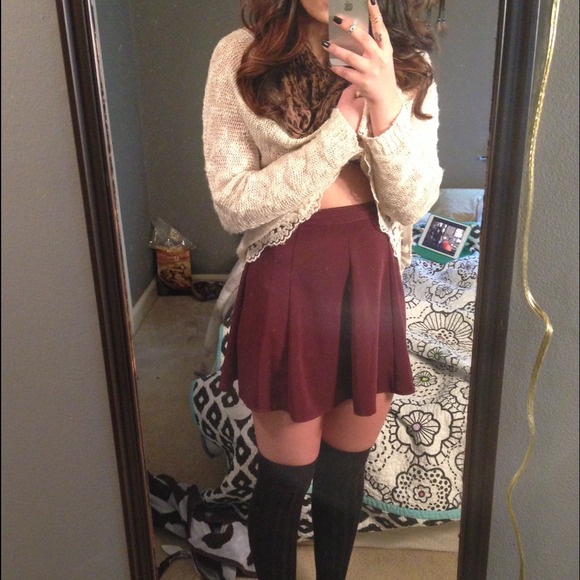 Brandy melville burgundy skirt