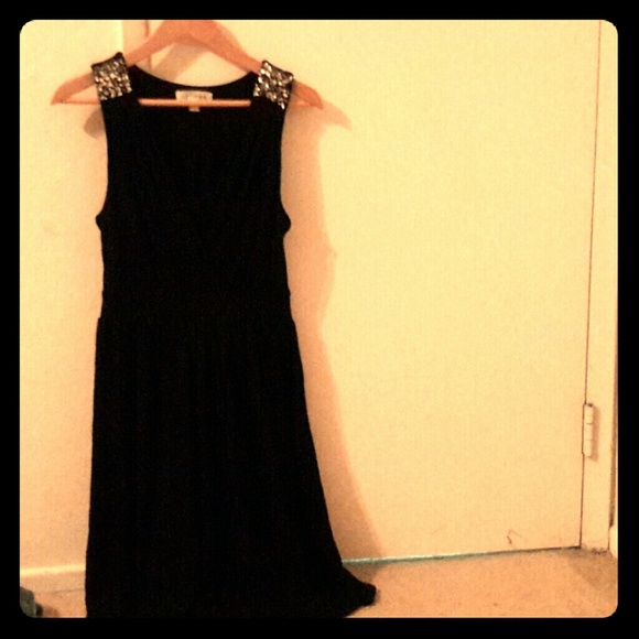 Beaded black dress - Picture 1 of 3
