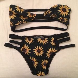 ✖sold✖Mandalynn Sunflower Bikini 70 pp