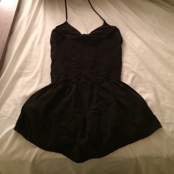 Embroidered romper - Picture 2 of 4