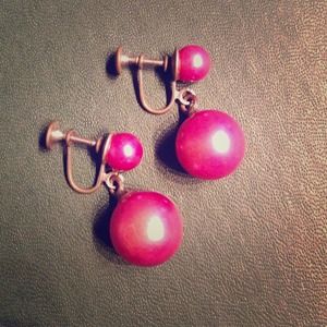 Vintage pink clip on earrings