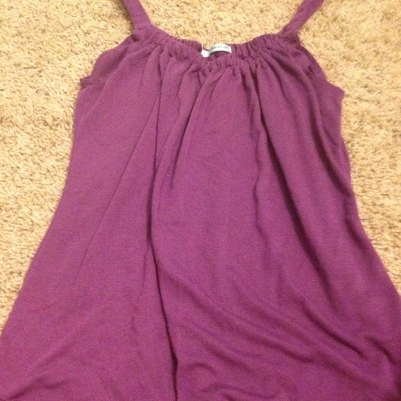 purple tank top