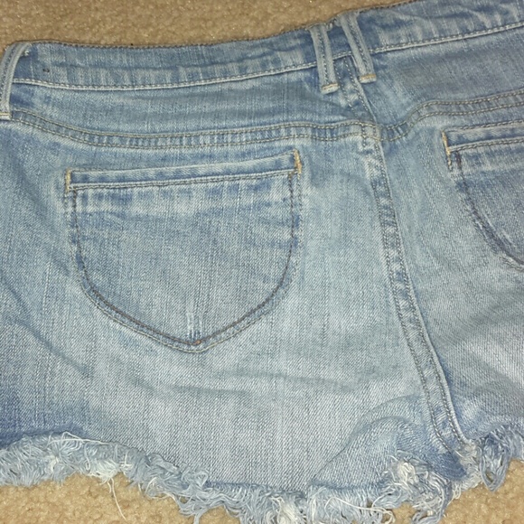 Abercrombie and Fitch cutoff shorts - Picture 2 of 4