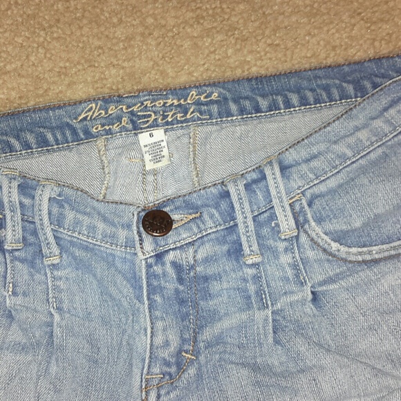 Abercrombie and Fitch cutoff shorts - Picture 3 of 4