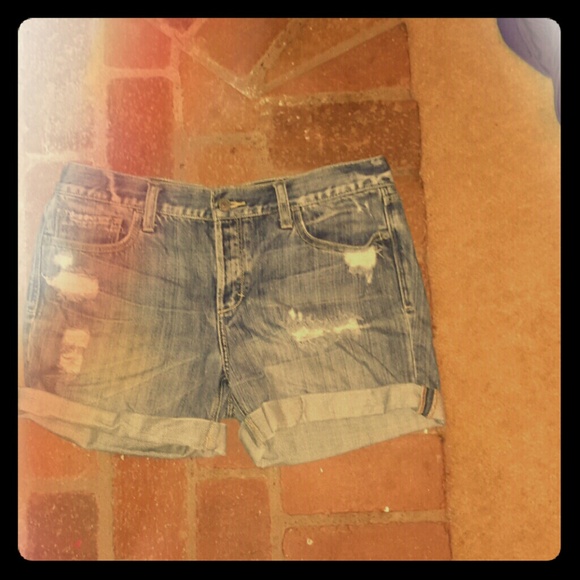 Abercrombie and Fitch distressed midi shorts - Picture 1 of 4