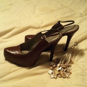 Brown shoes size 7 Brown shoes size 7