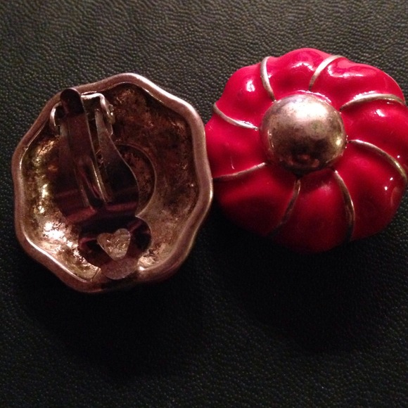 Retro Red Clip On Earrings - Picture 4 of 4