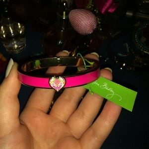 Vera Bradley pink heart bracelet (Lilli Bell)