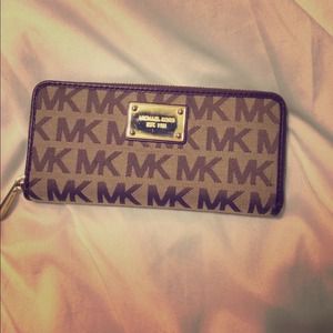 MICHAEL KORS "Jet Set" wallet tan