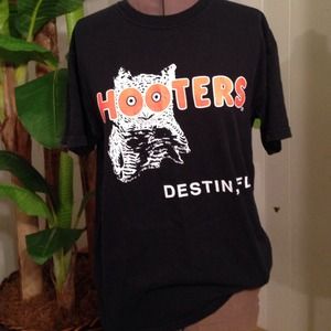 Hooters tee- Destin FL