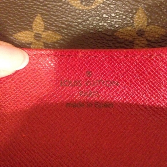 💜SOLD💜Louis Vuitton Emilie Wallet in red - Picture 4 of 4