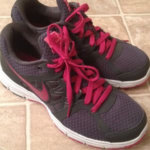 Nike Air Relentless2 HOLD for @waiwai123