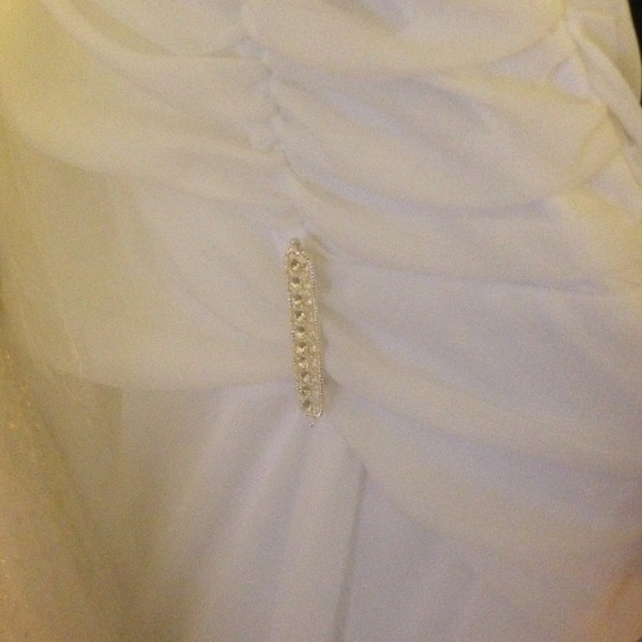 White Prom/Bridesmaids Dress - Picture 4 of 4