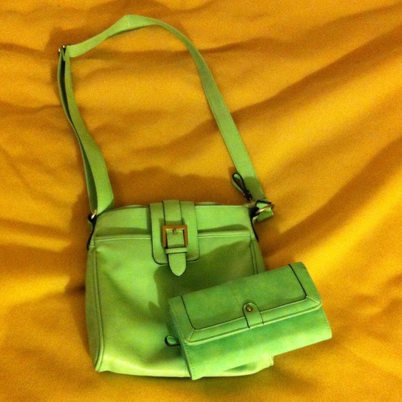 A side hand bag !