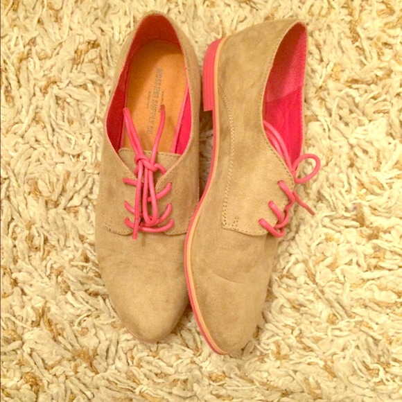 Nude suede Oxfords - Cole Haan inspired