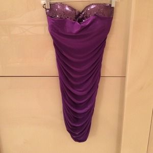 🎉🎉SALE ORIGINAL $40🎉🎉 STRAPLESS PURPLE DRESS