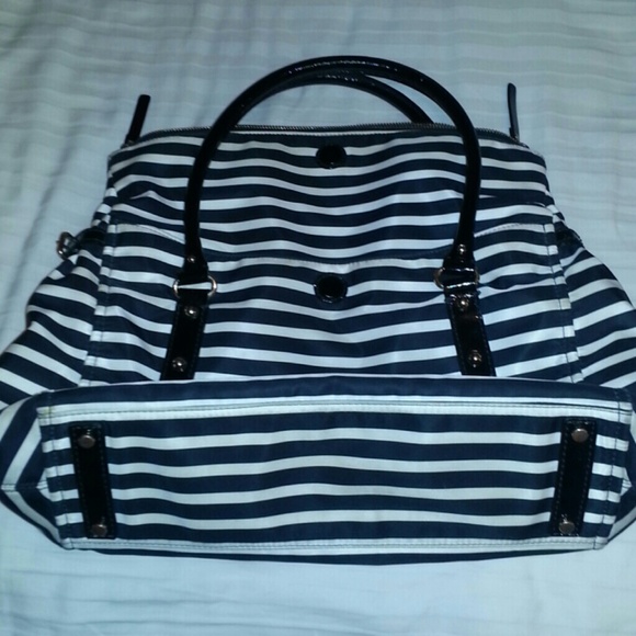 Just lowered!!!! Kate Spade Purse!!! - Picture 3 of 4