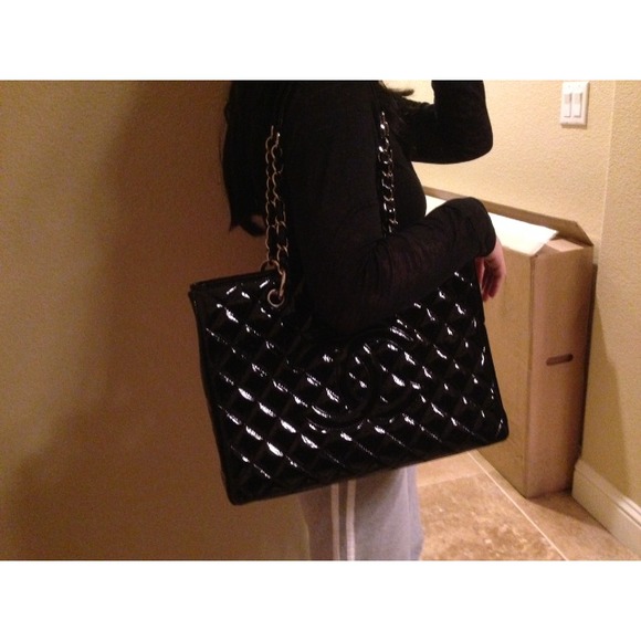 Authentic Patent Chanel GST (Grand Shopping Tote) - Picture 4 of 4