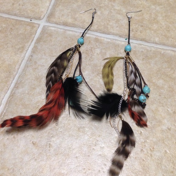Feather/chain earrings