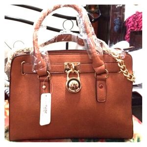 👜👝Caramel color nice leather bag👜👝