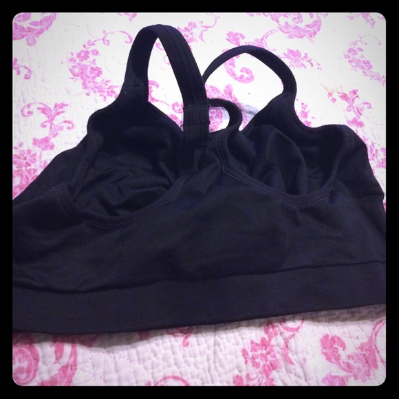 Nike sport bra in black