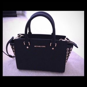 Michael kors medium saffiano top zip satchel