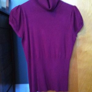Maroon short sleeve turtleneck