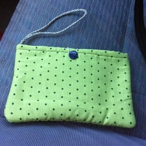 Handmade wristlet with button closure