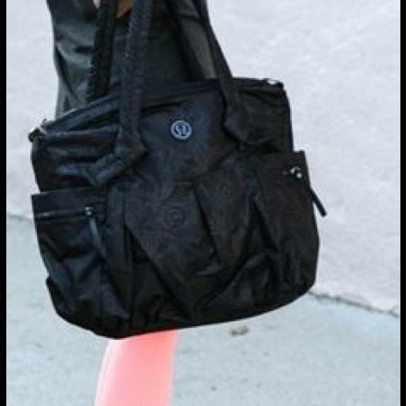 Lulu Lemon Triumph Tote bag ❤️