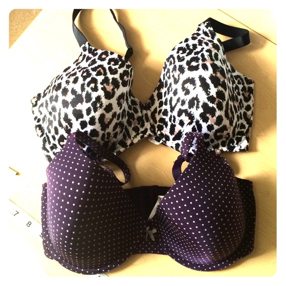 Nwot size 36DD bras/ pair