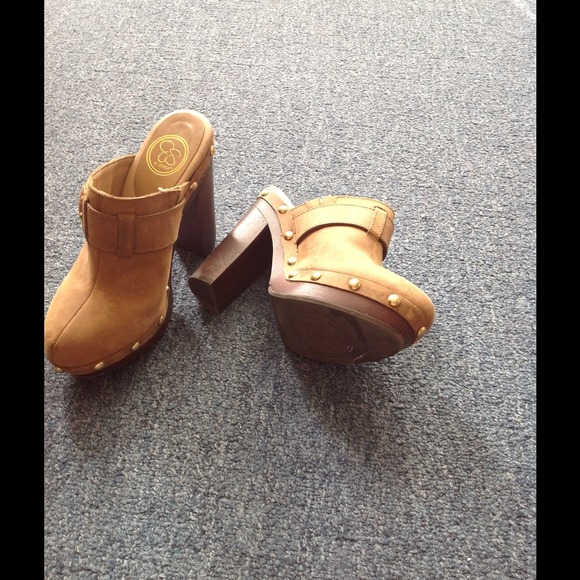Jessica Simpson brown mules with rivet detailing