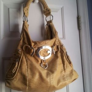 ON HOLD for jlivingston5555*Flash sale!! Guess bag