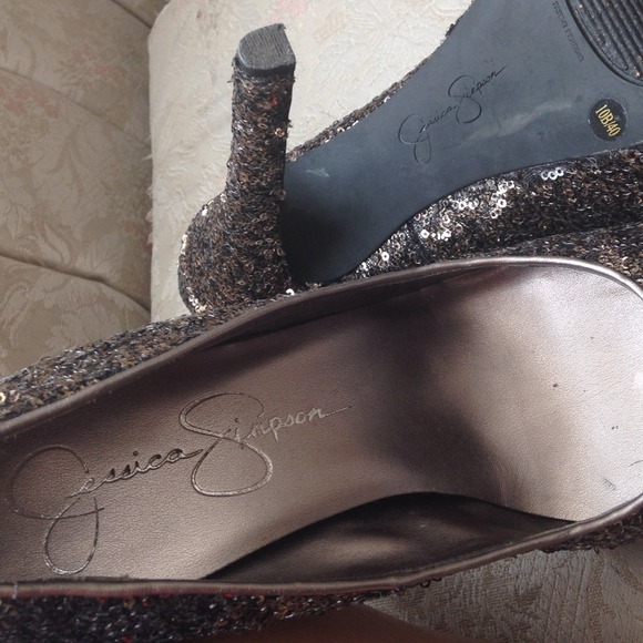 hells worn 1 time size 10 - Picture 4 of 4