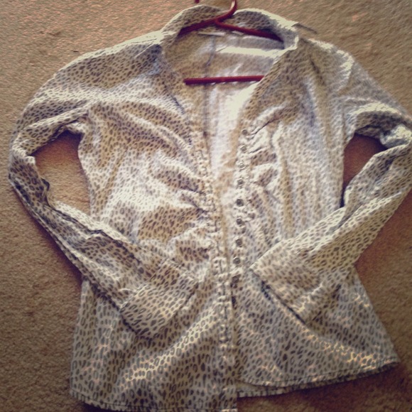 Grey and white leopard button down
