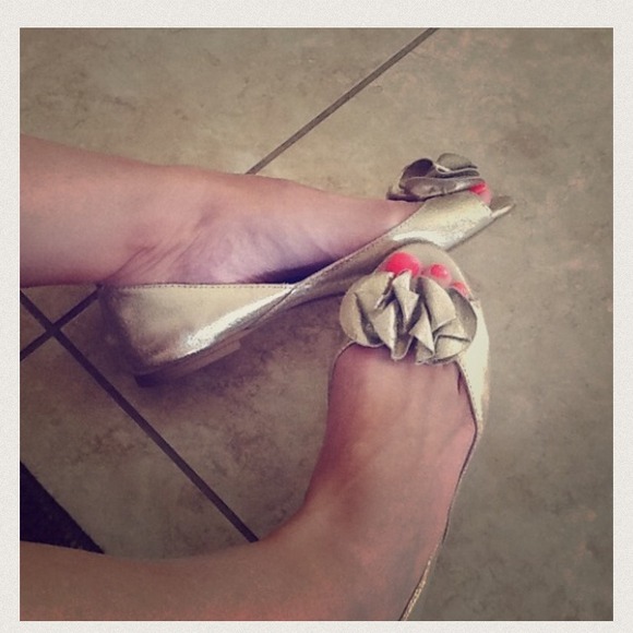 Steve Madden peep toe flats