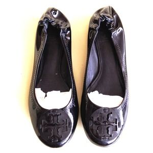 Black Tory Butch patent ballet flat
