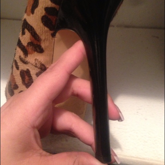 Steve Madden leopard pumps - Picture 3 of 3