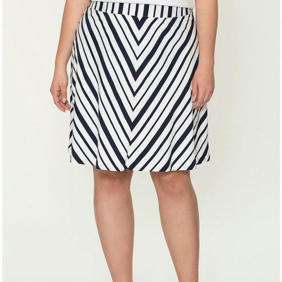 Stripped charmeuse flippy skirt