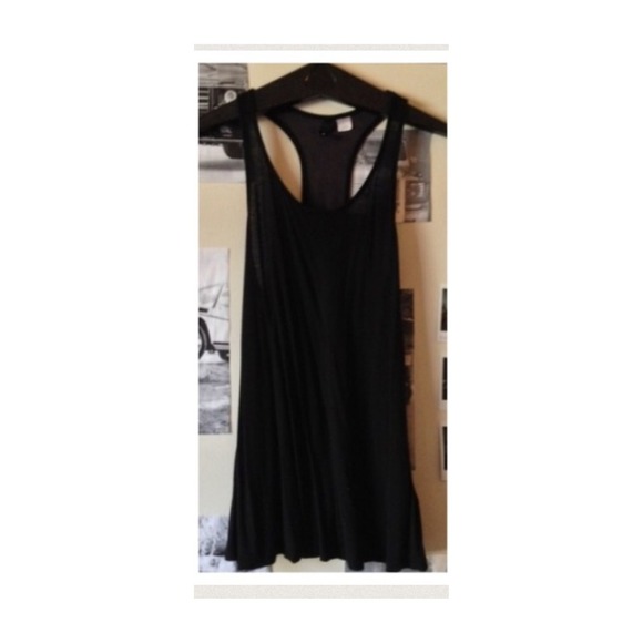 black loose razorback tank