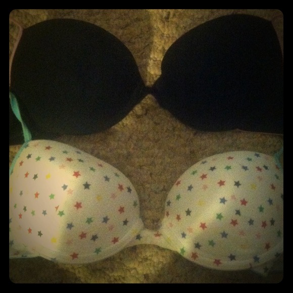 2 push up bras in descent shape!