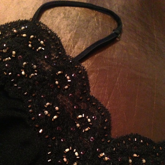 🔃Reduced 🔃💋Cute Lace Trim Tank Top💋 - Picture 3 of 4