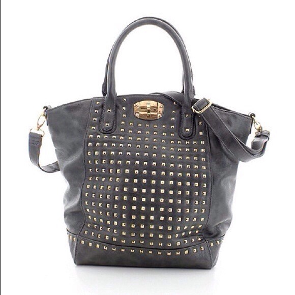 Handbags - 🎉HP🎉 LAST ONE!!! 🆕Gray Studded Tote Bag New NWT